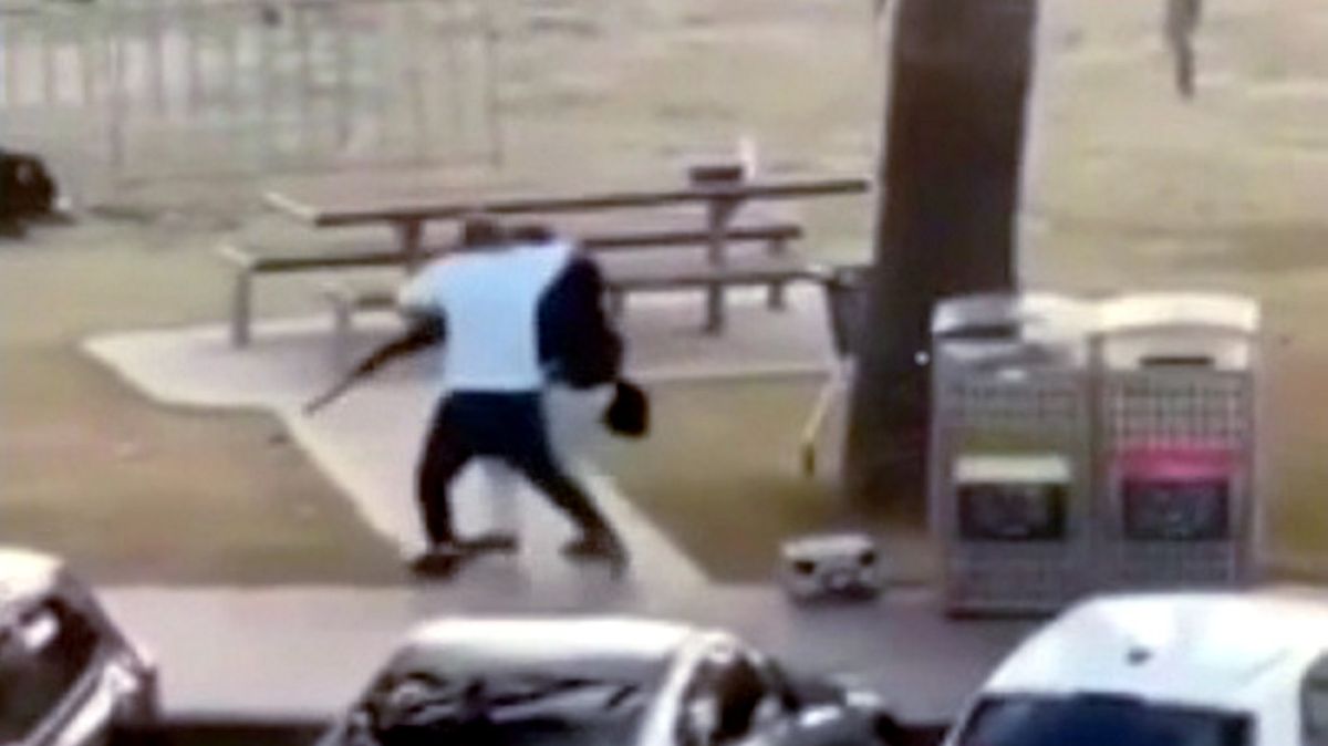 „Je to hrdina.“ Otec dvou dětí odzbrojil střelce v Sydney, střílet ale odmítl